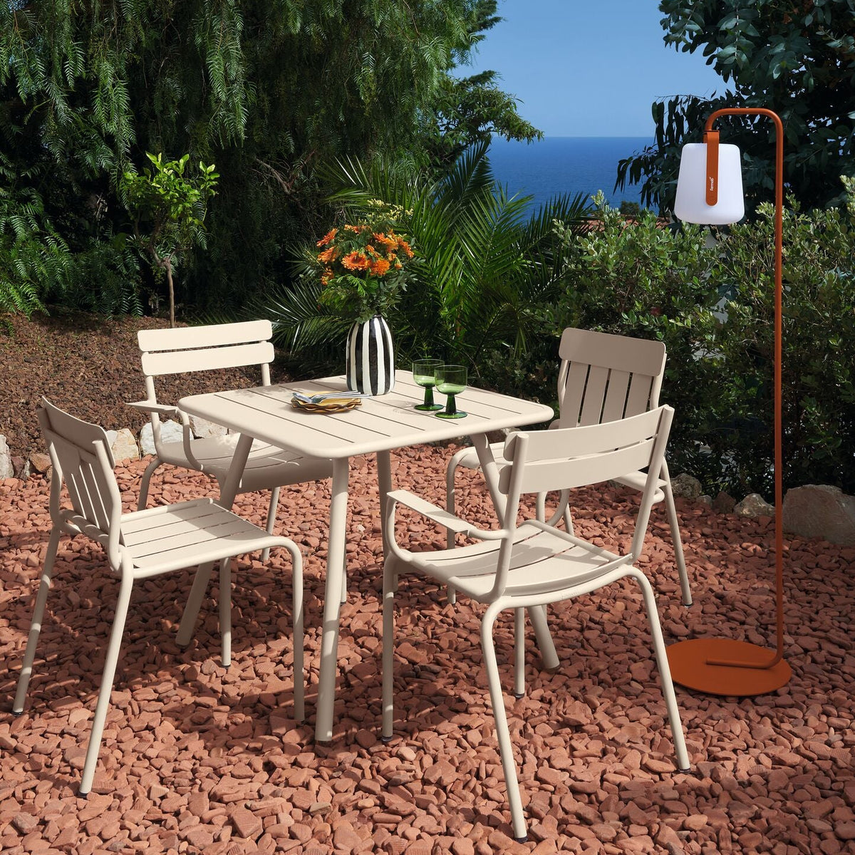 BALAD UPRIGHT STAND