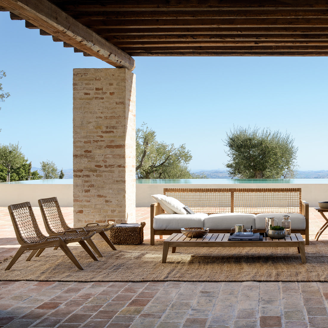 Synthesis Lounge Armchair