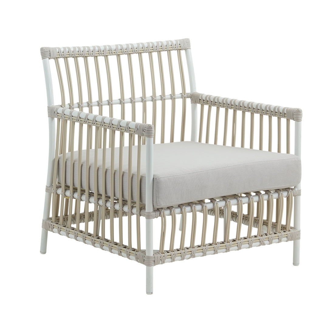 Caroline Lounge Chair Exterior