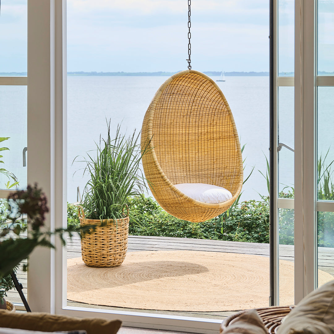 Nanna Ditzel Hanging Egg Chair Exterior