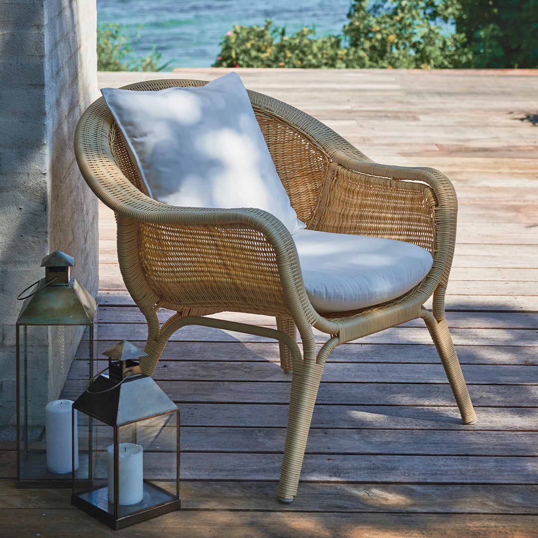 Madame Lounge Chair Frame Exterior