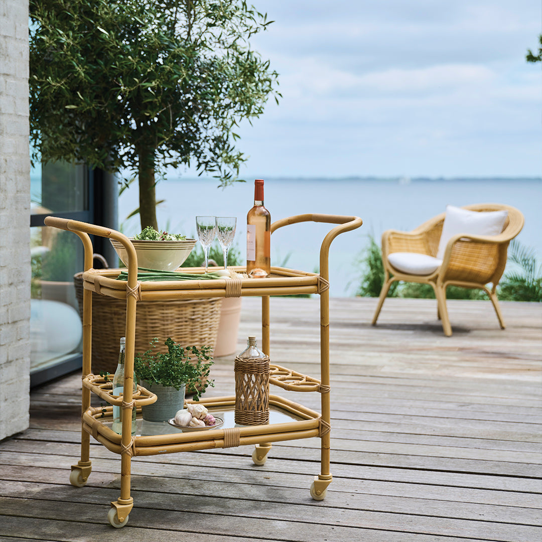 Madame Lounge Chair Frame Exterior