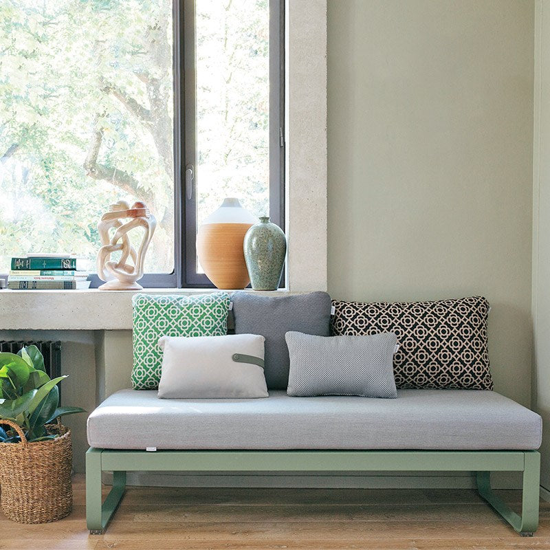 BELLEVIE 2-SEATER OTTOMAN-OFF WHITE CUSHION