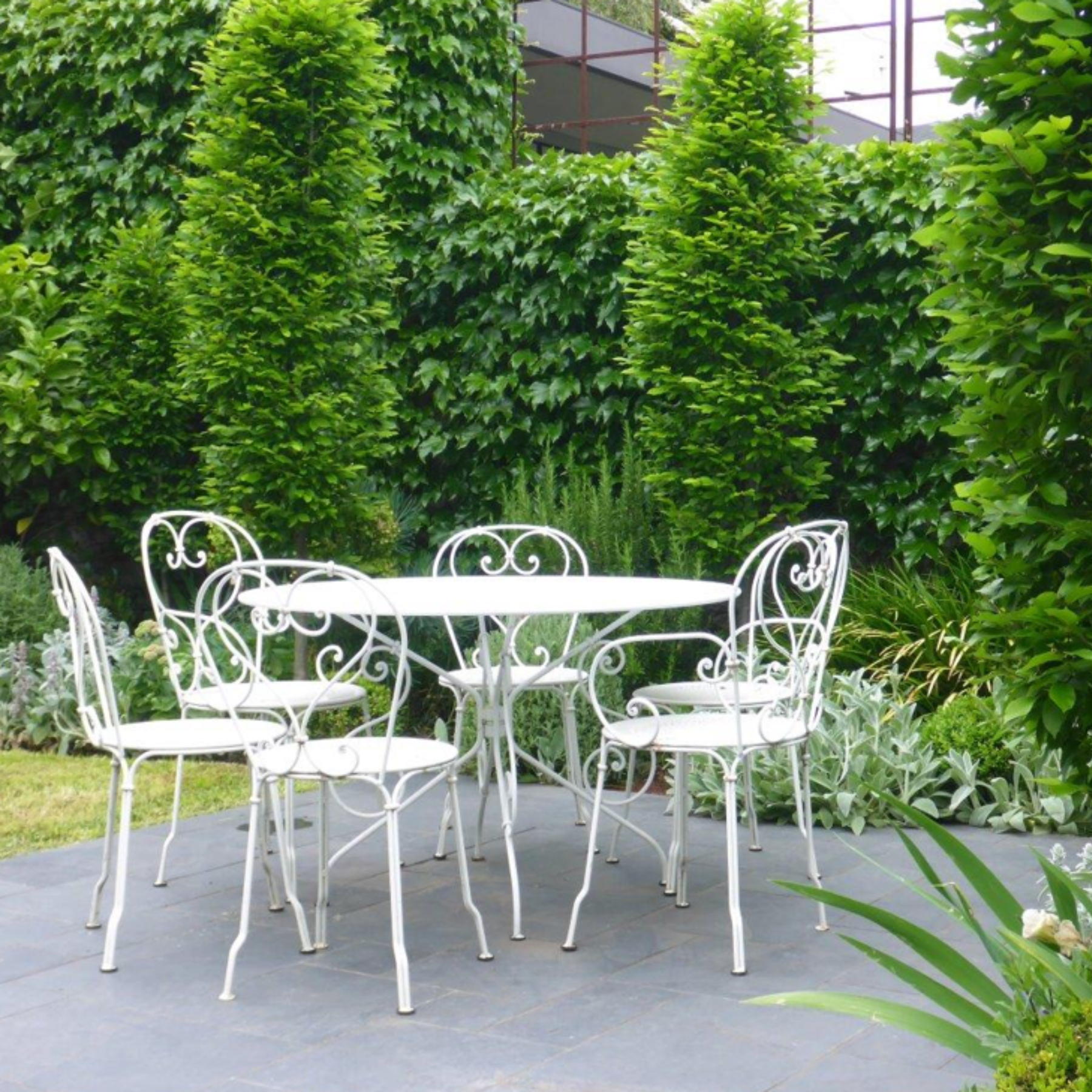 1900 TABLE DIA 117 CM