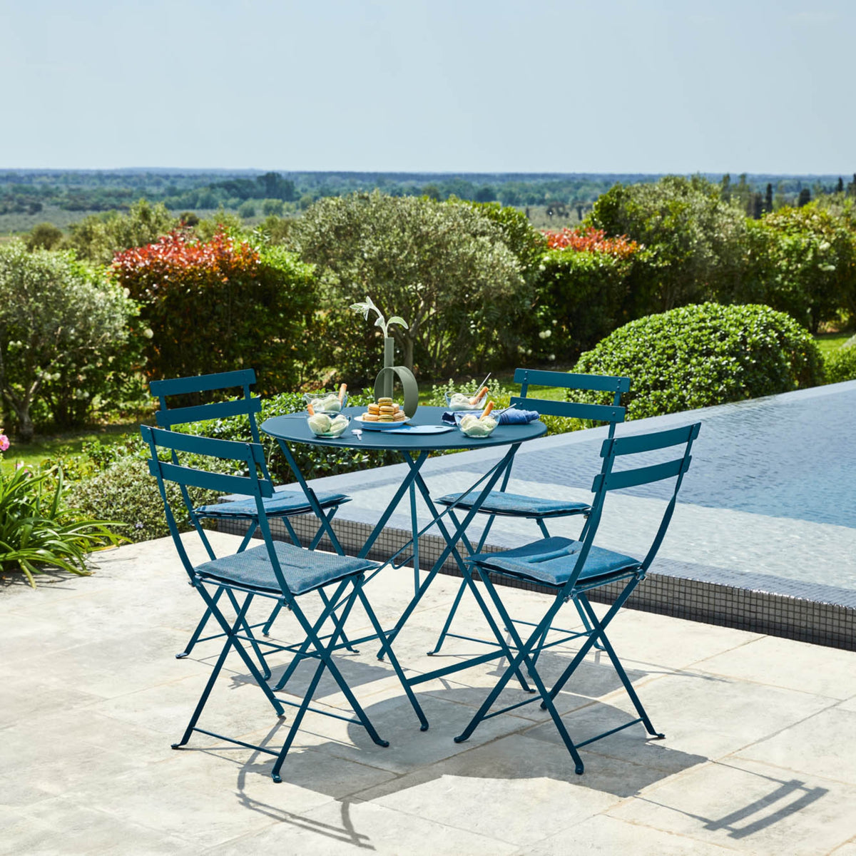 BISTRO METAL TABLE DIA 77 CM