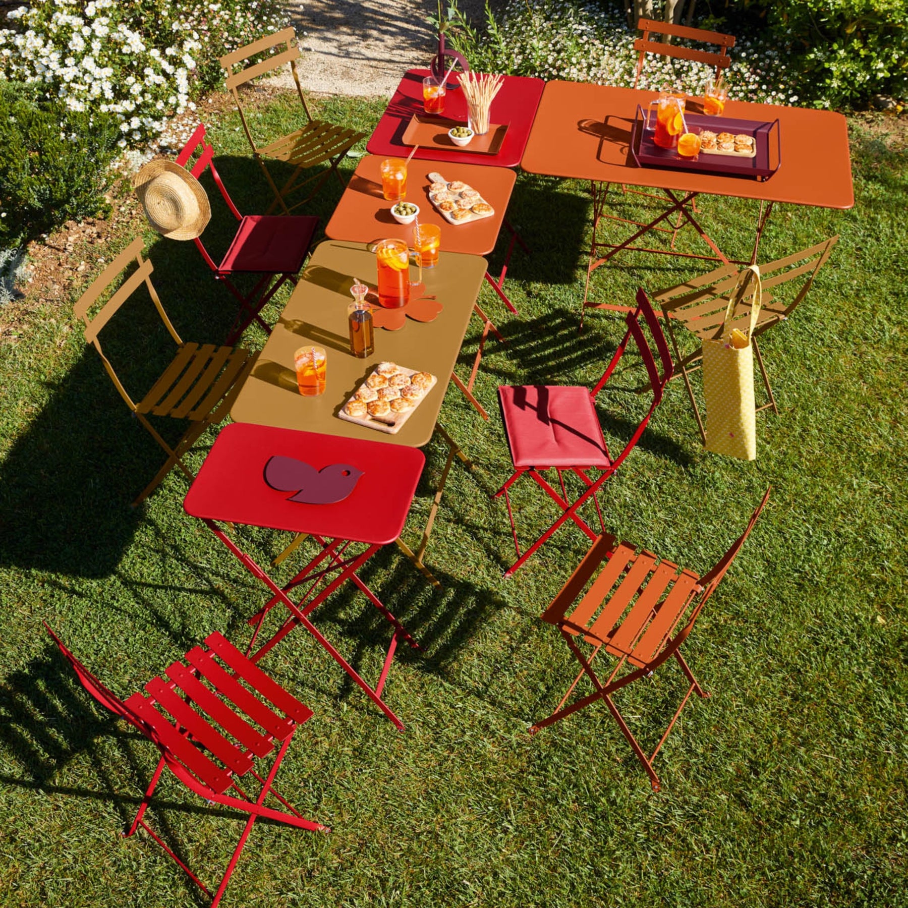 BISTRO METAL TABLE 97 X 57 CM