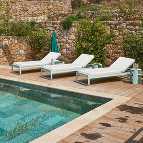 BELLEVIE SUNLOUNGER-OFF WHITE CUSHION