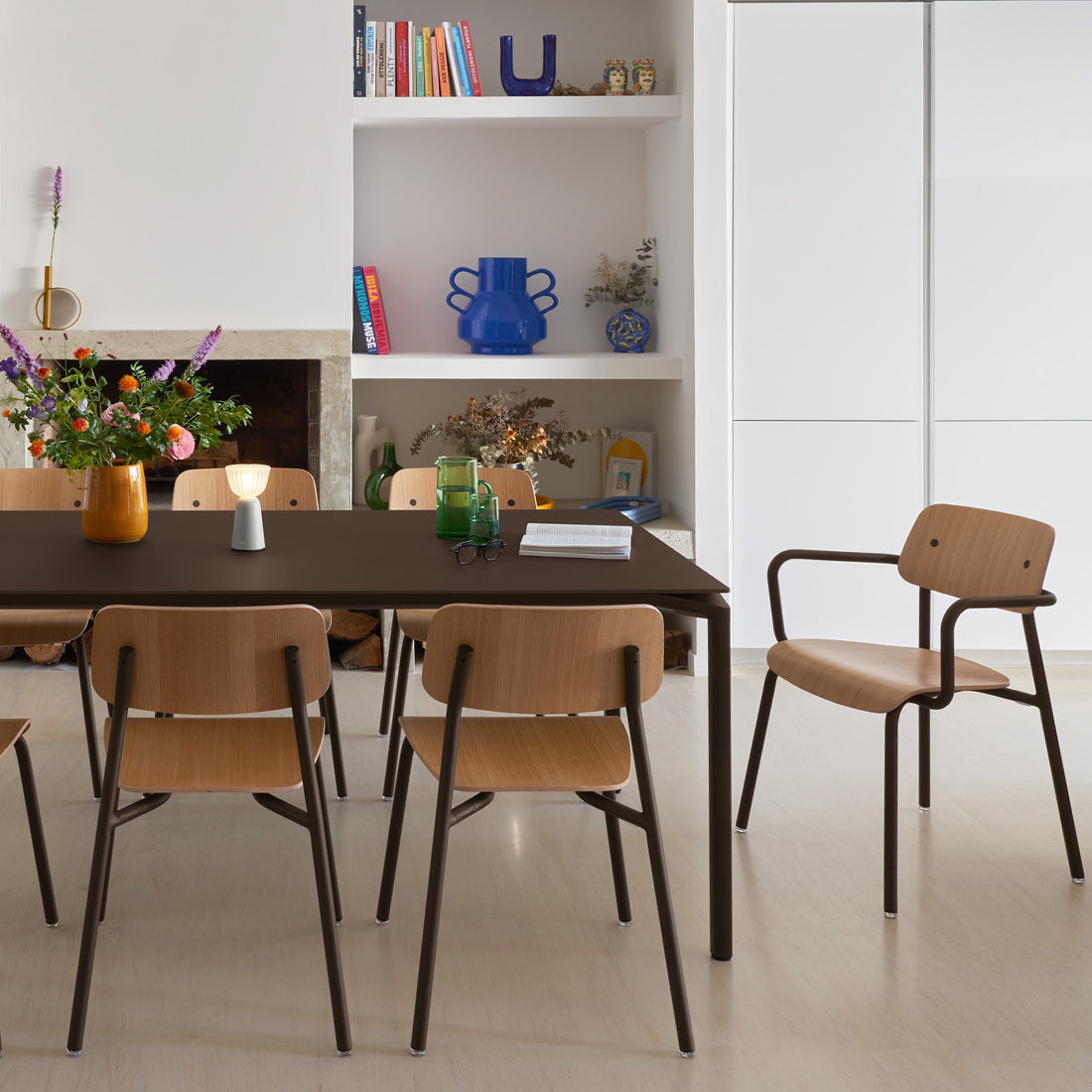 STUDIE OAK ARMCHAIR
