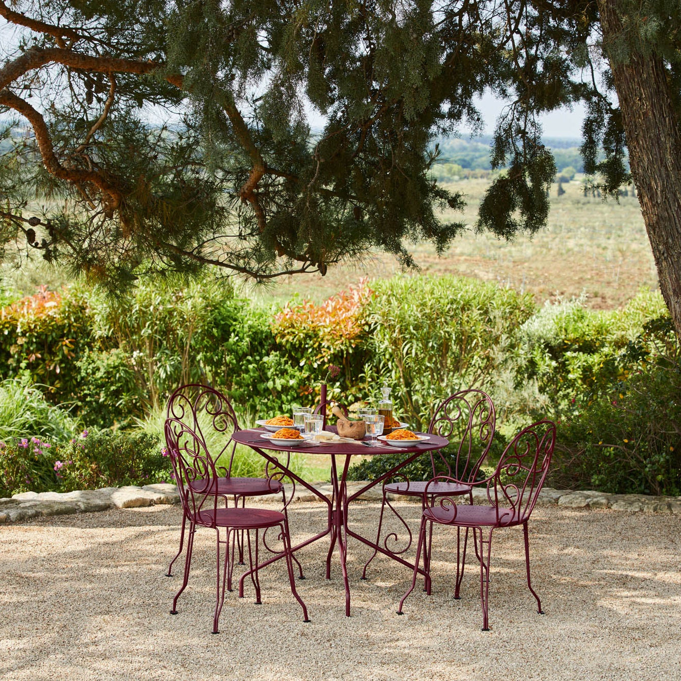 MONTMARTRE ARMCHAIR