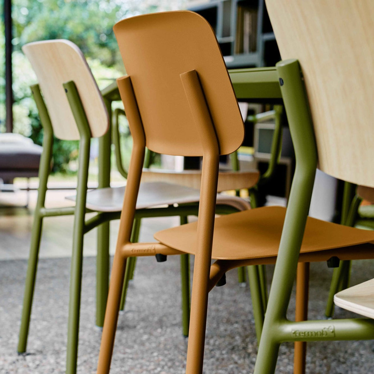 STUDIE CHAIR