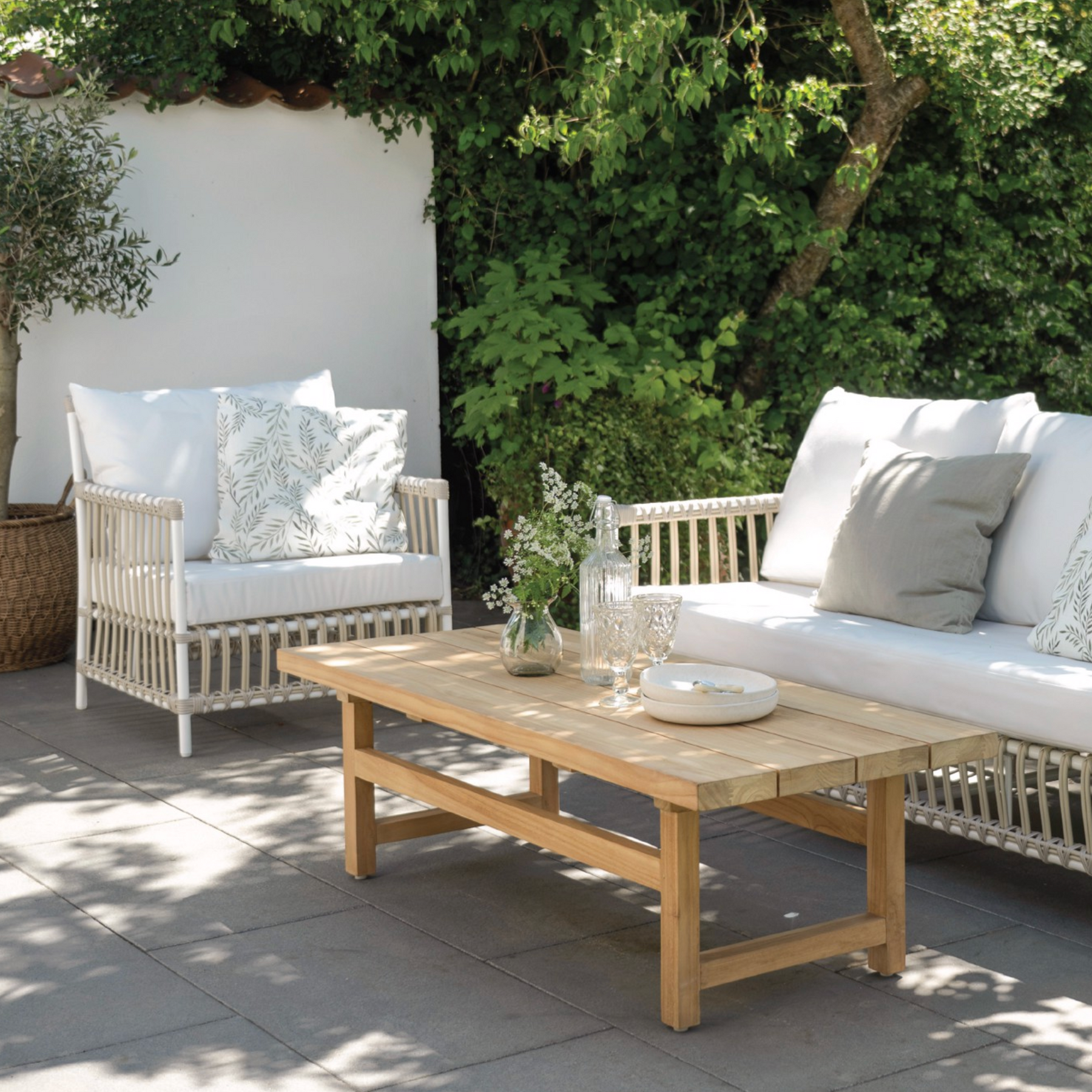 Caroline Lounge Chair Exterior w/ Cushions