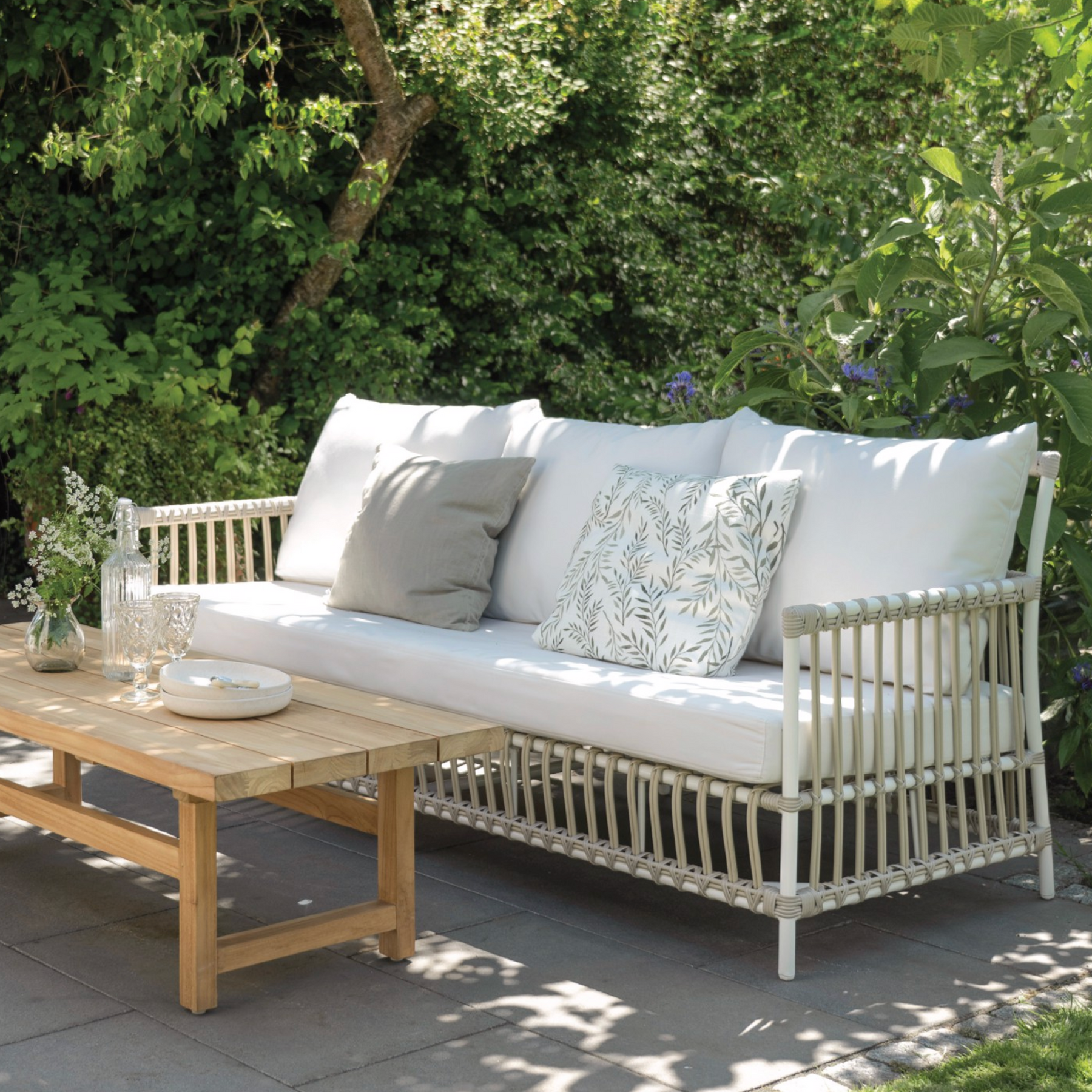 Caroline Sofa Exterior w/ Cushions
