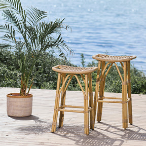 Salsa Bar Stool Exterior