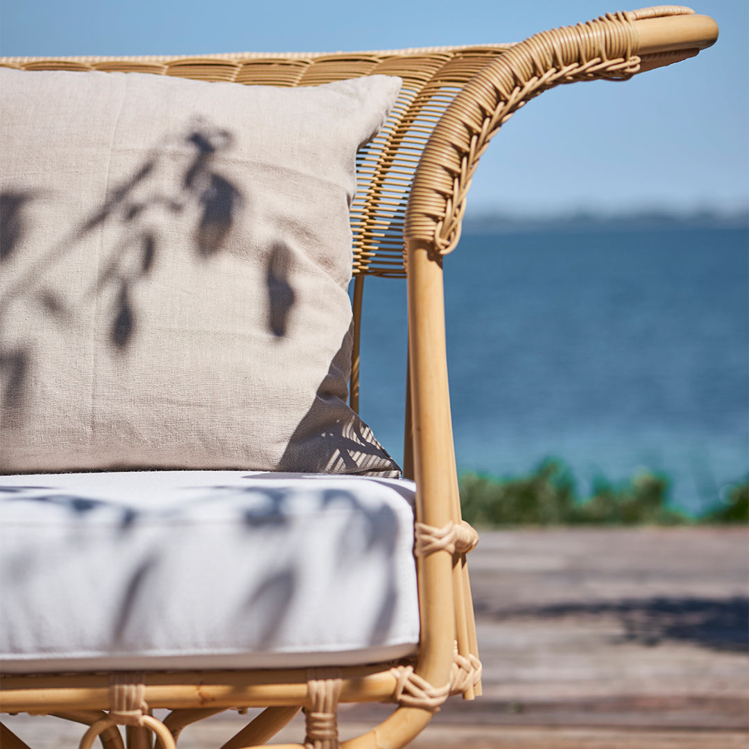 Belladonna Sofa Exterior w/ Cushion