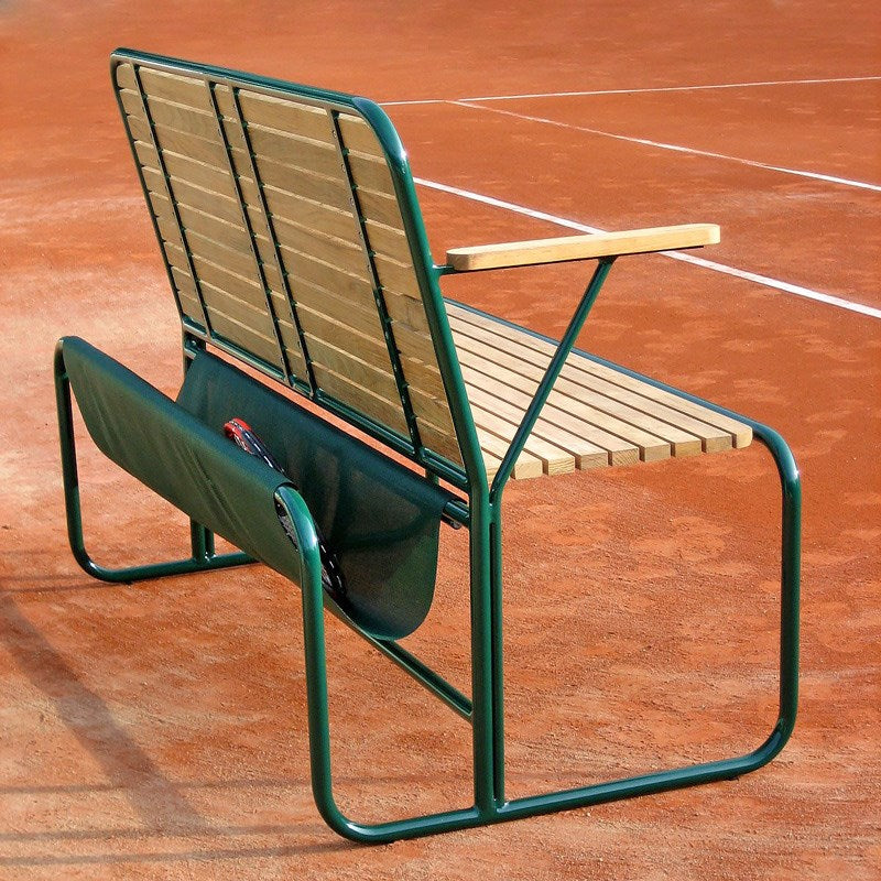 TENNIS PLAYER'S BENCH